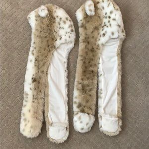 EXCELLENT condition RH Baby & Child faux fur hood